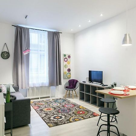 Ella Apartment Budapeste Exterior foto