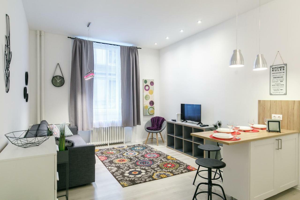 Ella Apartment Budapeste Exterior foto
